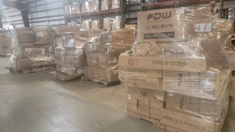 Freedom Wholesale in Aurora, MO