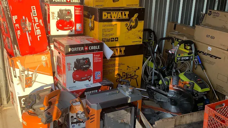 J C Wholesale Liquidation - CLOSED in Hialeah, FL