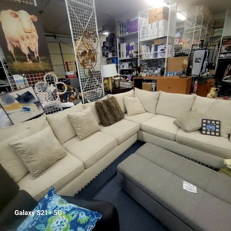 Liquidation Outlet in Albany, OR