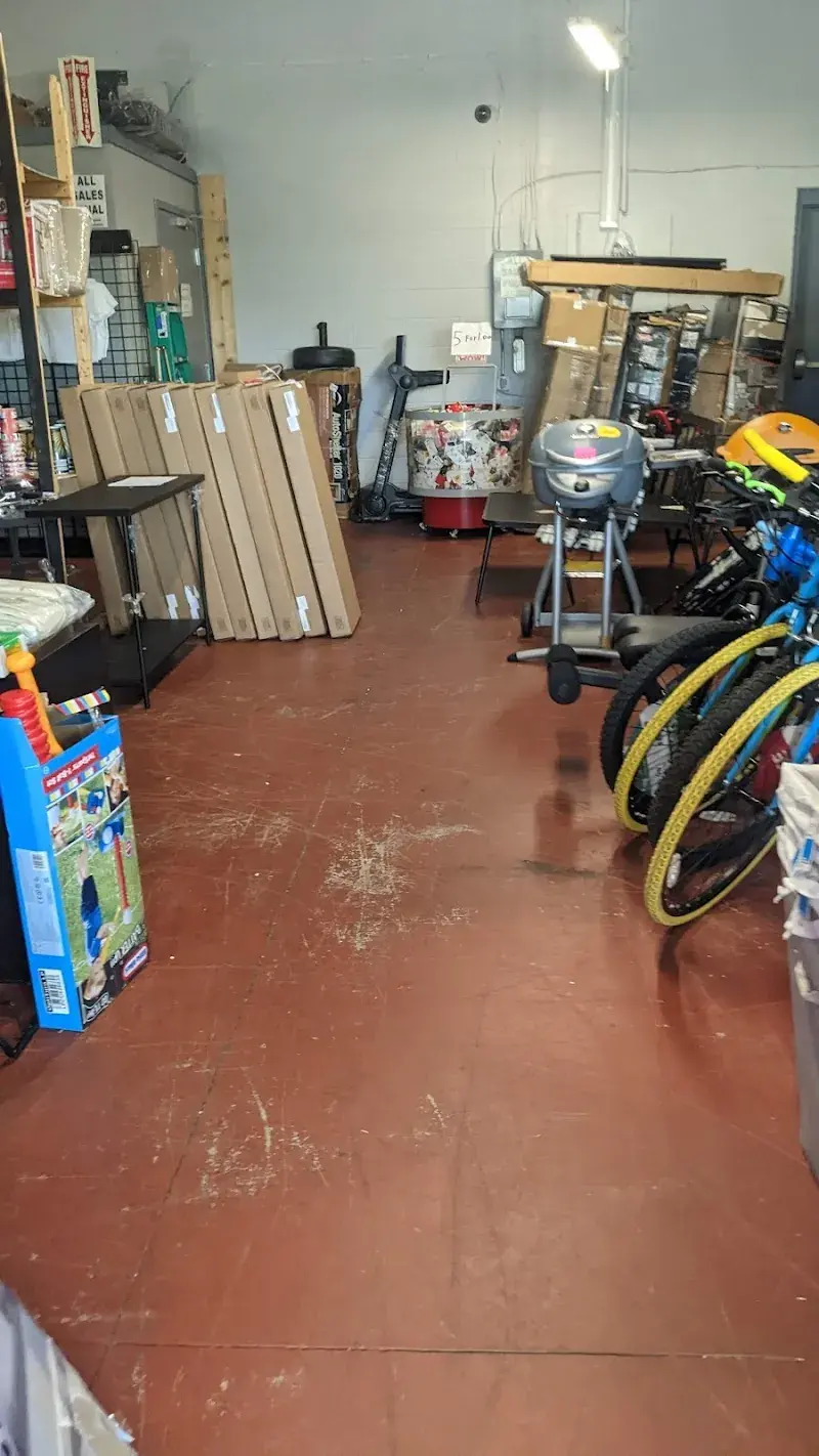 MJD Pallet Liquidation in Cleves, OH